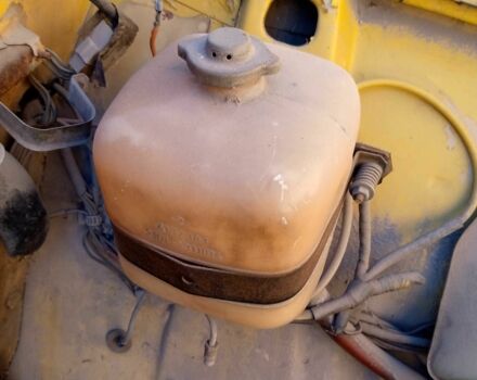 Желтый ВАЗ 2102, объемом двигателя 0 л и пробегом 300 тыс. км за 354 $, фото 6 на Automoto.ua