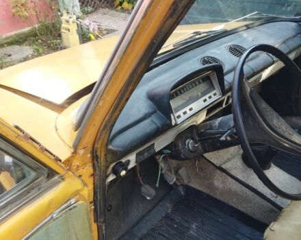 Желтый ВАЗ 2102, объемом двигателя 1.5 л и пробегом 75 тыс. км за 600 $, фото 2 на Automoto.ua