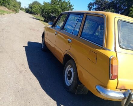 Жовтий ВАЗ 2102, об'ємом двигуна 1.1 л та пробігом 97 тис. км за 606 $, фото 3 на Automoto.ua