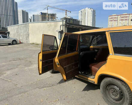 Желтый ВАЗ 2102, объемом двигателя 1.2 л и пробегом 80 тыс. км за 600 $, фото 4 на Automoto.ua