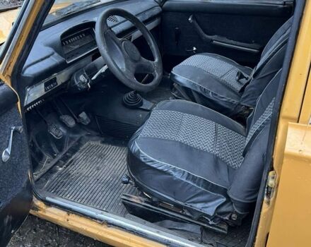 Желтый ВАЗ 2102, объемом двигателя 1.3 л и пробегом 111 тыс. км за 592 $, фото 5 на Automoto.ua