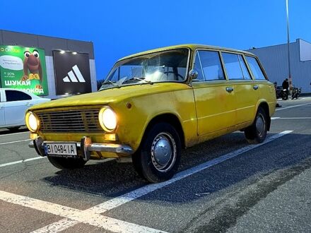 Желтый ВАЗ 2102, объемом двигателя 1.2 л и пробегом 211 тыс. км за 750 $, фото 1 на Automoto.ua