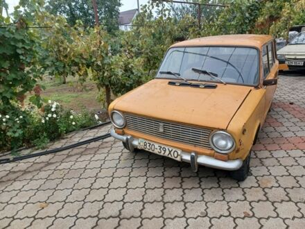 ВАЗ 2102 1981 у Снигиревке на Automoto.ua Жовтий ВАЗ 2102, об'ємом двигуна 1 л та пробігом 2 тис. км за 607 $, фото 1 на Automoto.ua