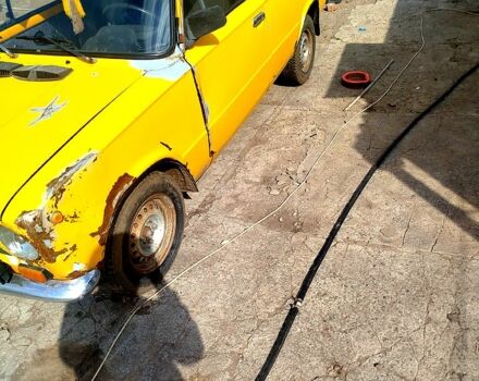 Желтый ВАЗ 2102, объемом двигателя 1.5 л и пробегом 0 тыс. км за 570 $, фото 1 на Automoto.ua