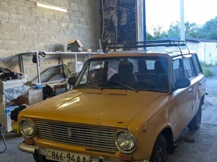 ВАЗ 2102 1982 у Кривому Розі на Automoto.ua Жовтий ВАЗ 2102, об'ємом двигуна 1.2 л та пробігом 87 тис. км за 532 $, фото 1 на Automoto.ua