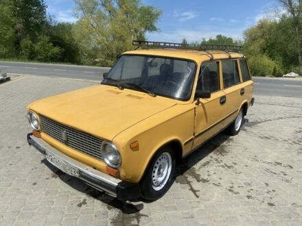 ВАЗ 2102 1984 у Косове на Automoto.ua Жовтий ВАЗ 2102, об'ємом двигуна 1.3 л та пробігом 120 тис. км за 399 $, фото 1 на Automoto.ua