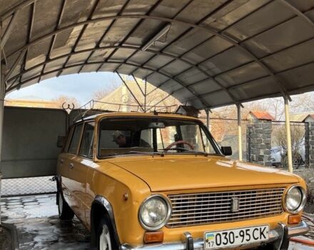 Желтый ВАЗ 2102, объемом двигателя 1.2 л и пробегом 105 тыс. км за 1150 $, фото 1 на Automoto.ua