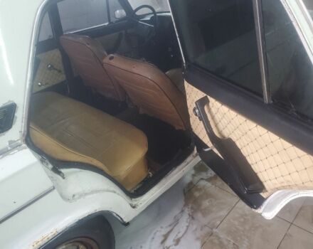 Белый ВАЗ 2103, объемом двигателя 1.5 л и пробегом 25 тыс. км за 358 $, фото 4 на Automoto.ua