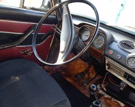 Белый ВАЗ 2103, объемом двигателя 1.5 л и пробегом 200 тыс. км за 355 $, фото 2 на Automoto.ua