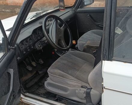 ВАЗ 2103 1973 в Кривом Роге на Automoto.ua Белый ВАЗ 2103, объемом двигателя 1.5 л и пробегом 50 тыс. км за 999 $, фото 4 на Automoto.ua