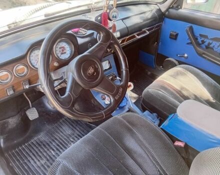 Белый ВАЗ 2103, объемом двигателя 1.5 л и пробегом 250 тыс. км за 700 $, фото 2 на Automoto.ua