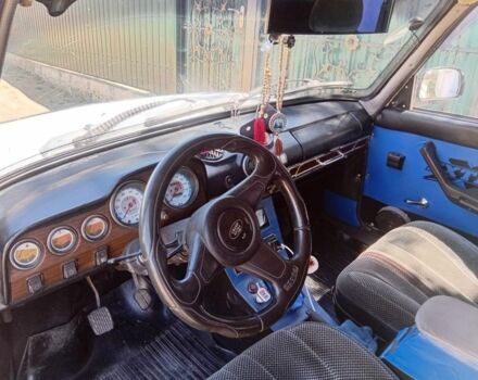 Белый ВАЗ 2103, объемом двигателя 1.5 л и пробегом 250 тыс. км за 700 $, фото 3 на Automoto.ua