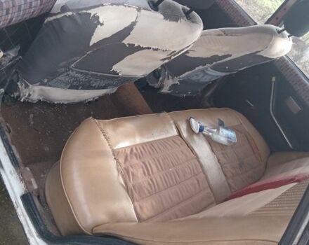 Білий ВАЗ 2103, об'ємом двигуна 1.6 л та пробігом 182 тис. км за 415 $, фото 10 на Automoto.ua