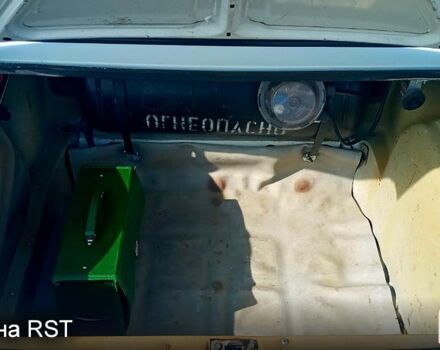 Белый ВАЗ 2103, объемом двигателя 1.5 л и пробегом 223 тыс. км за 1600 $, фото 3 на Automoto.ua