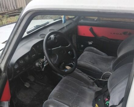 Белый ВАЗ 2103, объемом двигателя 1.5 л и пробегом 28 тыс. км за 364 $, фото 4 на Automoto.ua