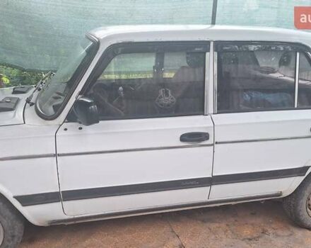 Белый ВАЗ 2103, объемом двигателя 0 л и пробегом 300 тыс. км за 671 $, фото 1 на Automoto.ua