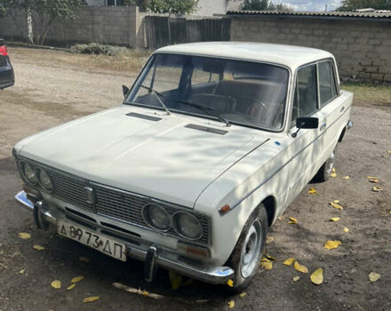 ВАЗ 2103 1979 в Каменское - Днепродзержинск на Automoto.ua Белый ВАЗ 2103, объемом двигателя 1.3 л и пробегом 88 тыс. км за 546 $, фото 1 на Automoto.ua