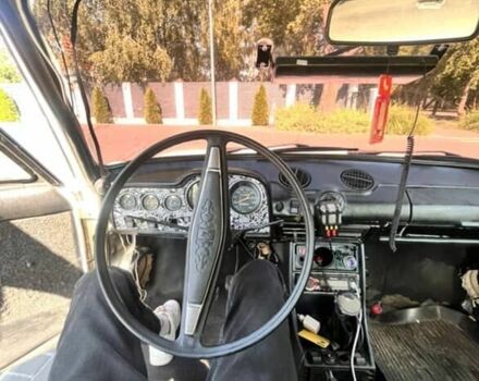 Белый ВАЗ 2103, объемом двигателя 1.5 л и пробегом 120 тыс. км за 719 $, фото 1 на Automoto.ua