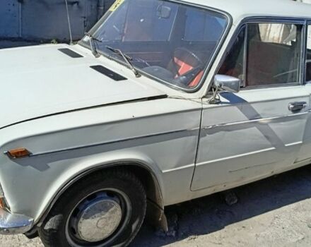 Белый ВАЗ 2103, объемом двигателя 1.5 л и пробегом 150 тыс. км за 595 $, фото 3 на Automoto.ua