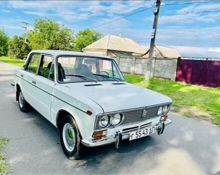 ВАЗ 2103 1982 у Дніпро (Дніпропетровську) на Automoto.ua Білий ВАЗ 2103, об'ємом двигуна 1 л та пробігом 300 тис. км за 1600 $, фото 4 на Automoto.ua