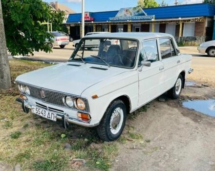 ВАЗ 2103 1982 у Дніпро (Дніпропетровську) на Automoto.ua Білий ВАЗ 2103, об'ємом двигуна 1 л та пробігом 300 тис. км за 1600 $, фото 2 на Automoto.ua