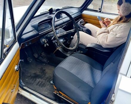 Білий ВАЗ 2103, об'ємом двигуна 1.2 л та пробігом 200 тис. км за 500 $, фото 3 на Automoto.ua