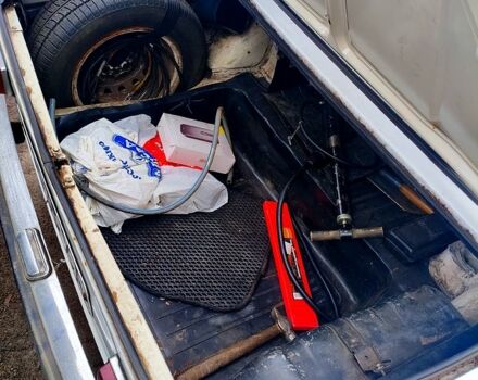 Білий ВАЗ 2103, об'ємом двигуна 1.2 л та пробігом 200 тис. км за 500 $, фото 6 на Automoto.ua