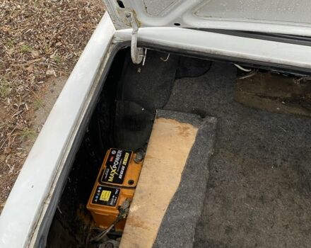 Белый ВАЗ 2103, объемом двигателя 1.6 л и пробегом 1000 тыс. км за 1500 $, фото 3 на Automoto.ua