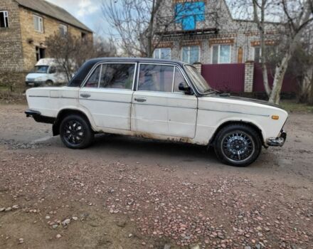 Белый ВАЗ 2103, объемом двигателя 1.5 л и пробегом 300 тыс. км за 400 $, фото 3 на Automoto.ua
