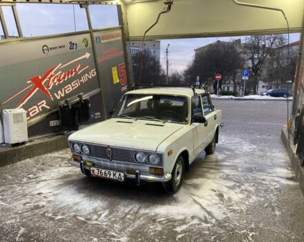 Белый ВАЗ 2103, объемом двигателя 1.3 л и пробегом 100 тыс. км за 600 $, фото 1 на Automoto.ua