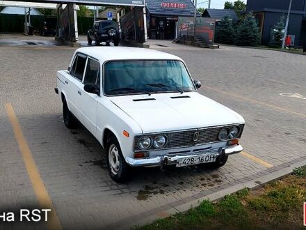 ВАЗ 2103 1975 в Кропивницком (Кировограде) на Automoto.ua Белый ВАЗ 2103, объемом двигателя 1.5 л и пробегом 0 тыс. км за 700 $, фото 1 на Automoto.ua