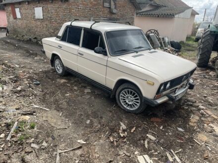 Белый ВАЗ 2103, объемом двигателя 1.5 л и пробегом 200 тыс. км за 900 $, фото 1 на Automoto.ua