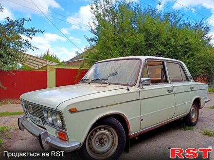 ВАЗ 2103 1975 у Харкові на Automoto.ua Білий ВАЗ 2103, об'ємом двигуна 1.5 л та пробігом 0 тис. км за 1100 $, фото 1 на Automoto.ua
