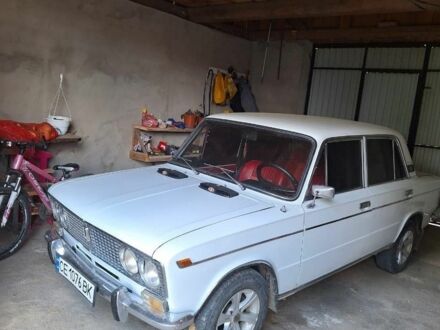 ВАЗ 2103 1976 у Чернівцях на Automoto.ua Білий ВАЗ 2103, об'ємом двигуна 1.5 л та пробігом 220 тис. км за 1939 $, фото 1 на Automoto.ua