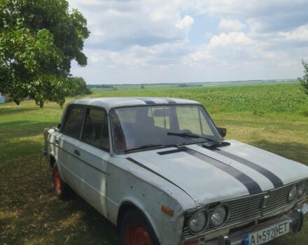 Белый ВАЗ 2103, объемом двигателя 0 л и пробегом 300 тыс. км за 247 $, фото 1 на Automoto.ua