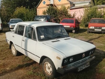 Белый ВАЗ 2103, объемом двигателя 1.5 л и пробегом 167 тыс. км за 372 $, фото 1 на Automoto.ua