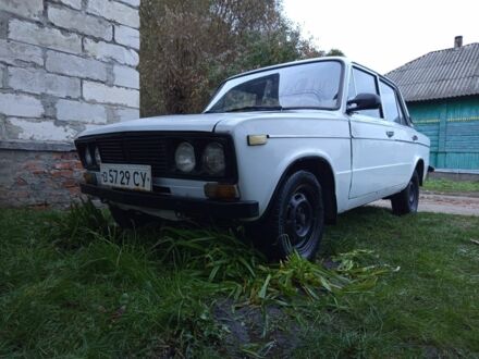 ВАЗ 2103 1978 у Глухове на Automoto.ua Білий ВАЗ 2103, об'ємом двигуна 1.5 л та пробігом 70 тис. км за 650 $, фото 1 на Automoto.ua