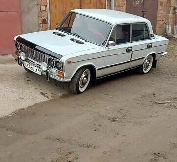 ВАЗ 2103 1980 в Черновцах на Automoto.ua Белый ВАЗ 2103, объемом двигателя 1.45 л и пробегом 170 тыс. км за 1500 $, фото 1 на Automoto.ua