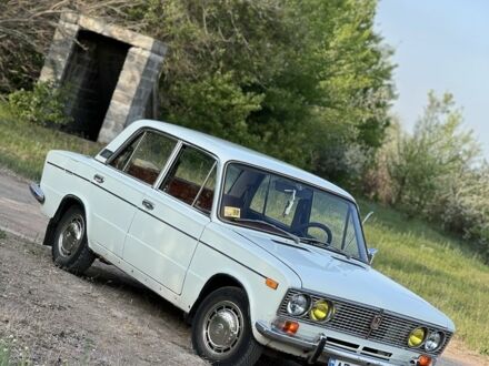 ВАЗ 2103 1980 в Апостолове на Automoto.ua Белый ВАЗ 2103, объемом двигателя 1.5 л и пробегом 83 тыс. км за 1091 $, фото 1 на Automoto.ua