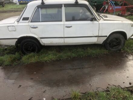 Білий ВАЗ 2103, об'ємом двигуна 0 л та пробігом 1000 тис. км за 355 $, фото 1 на Automoto.ua