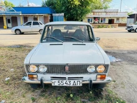 ВАЗ 2103 1982 у Дніпро (Дніпропетровську) на Automoto.ua Білий ВАЗ 2103, об'ємом двигуна 1 л та пробігом 300 тис. км за 1600 $, фото 1 на Automoto.ua