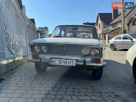 ВАЗ 2103 1982 в Львове на Automoto.ua Белый ВАЗ 2103, объемом двигателя 1.3 л и пробегом 92 тыс. км за 499 $, фото 1 на Automoto.ua