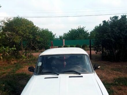 Белый ВАЗ 2103, объемом двигателя 1.3 л и пробегом 300 тыс. км за 280 $, фото 1 на Automoto.ua