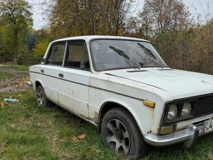ВАЗ 2103 1988 в Умани на Automoto.ua Белый ВАЗ 2103, объемом двигателя 1 л и пробегом 100 тыс. км за 263 $, фото 1 на Automoto.ua