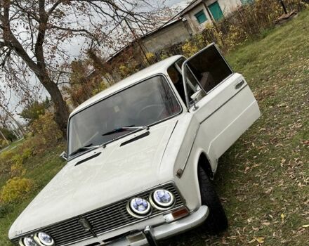 ВАЗ 2103 1990 у Славянске на Automoto.ua Білий ВАЗ 2103, об'ємом двигуна 1.6 л та пробігом 10 тис. км за 535 $, фото 1 на Automoto.ua