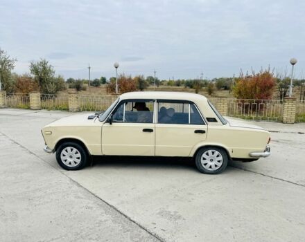 ВАЗ 2103 1983 в Синельниковом на Automoto.ua Бежевый ВАЗ 2103, объемом двигателя 0 л и пробегом 150 тыс. км за 600 $, фото 1 на Automoto.ua