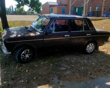 Коричневый ВАЗ 2103, объемом двигателя 1.5 л и пробегом 150 тыс. км за 500 $, фото 2 на Automoto.ua