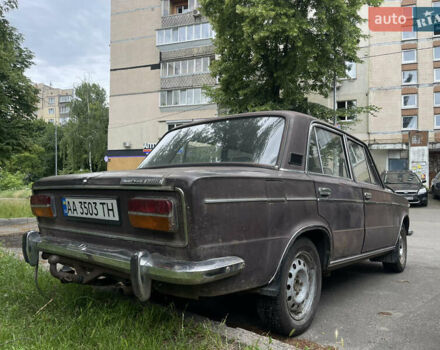 Коричневый ВАЗ 2103, объемом двигателя 1.5 л и пробегом 300 тыс. км за 899 $, фото 4 на Automoto.ua