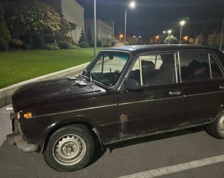 Коричневый ВАЗ 2103, объемом двигателя 1.5 л и пробегом 130 тыс. км за 400 $, фото 3 на Automoto.ua