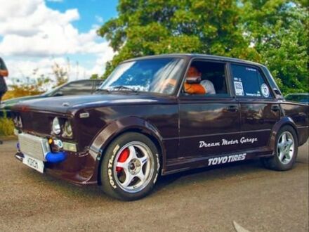 ВАЗ 2103 1979 у Ужгороді на Automoto.ua Коричневий ВАЗ 2103, об'ємом двигуна 1.6 л та пробігом 5 тис. км за 4200 $, фото 1 на Automoto.ua